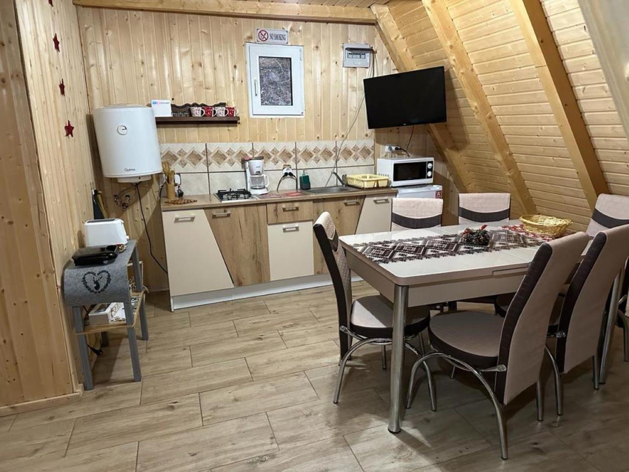 Rucăr Cabanutze Saticヴィラ エクステリア 写真